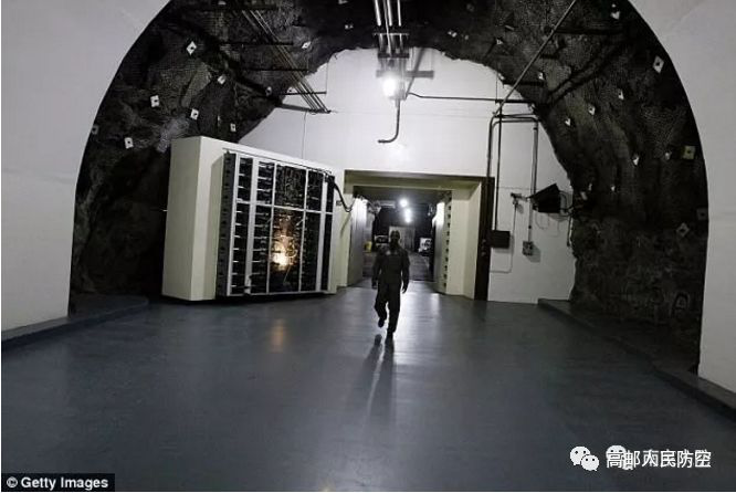 特朗普曾在抗議者包圍白宮期間躲進(jìn)地堡，如何應(yīng)急？(圖5)