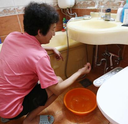 韓國多地自來水現(xiàn)幼蟲樣生物 究竟是怎么回事(圖3) 韓國多地自來水現(xiàn)幼蟲樣生物 究竟是怎么回事(圖3)