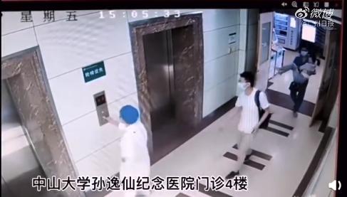 帥！廣州醫(yī)生抱患者1分鐘跑下4層樓送急救