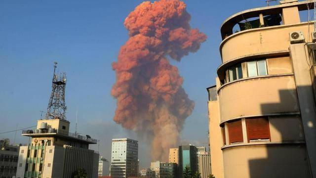 黎巴嫩首都爆炸已致70余人死亡 市長稱這是一場(chǎng)災(zāi)難(圖3)