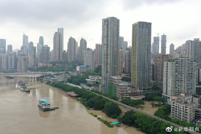 重慶洪崖洞等多處景點被淹，已啟動史上首次防汛I級應急響應