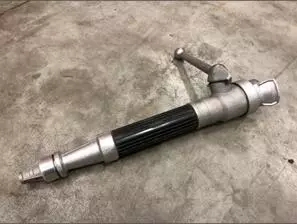 消防裝備操作教程:消防水槍技術(shù)(圖2) 消防裝備操作教程:消防水槍技術(shù)(圖2)